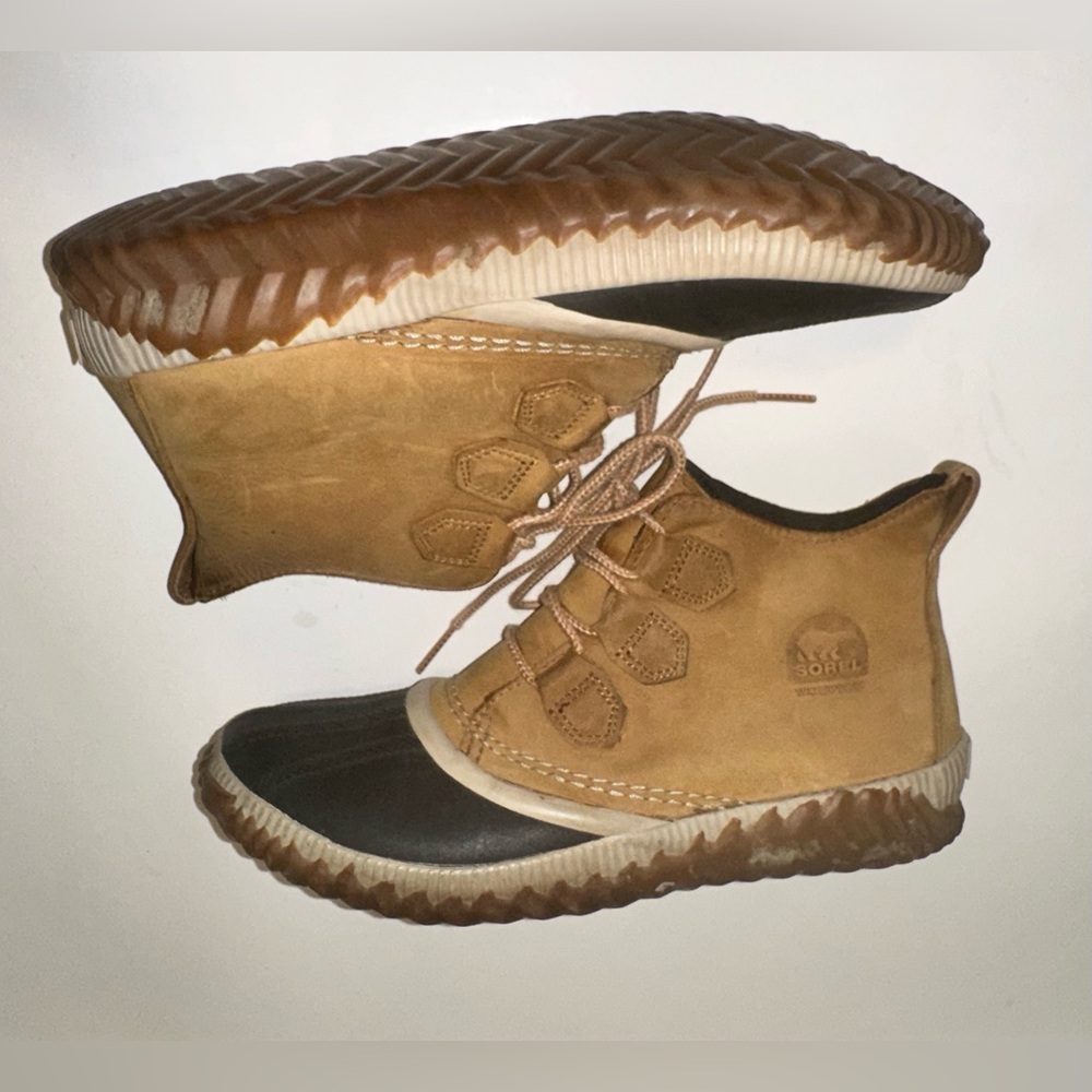 Sorel Women’s Out N About Rubber Leather Duck Boots Shoes Size 9.5 Tan/Black - Picture 4 of 6